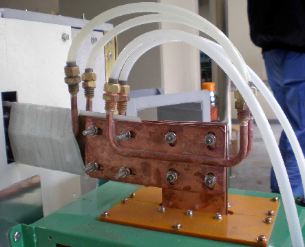 溶解炉接続整合器の冷却水配管例